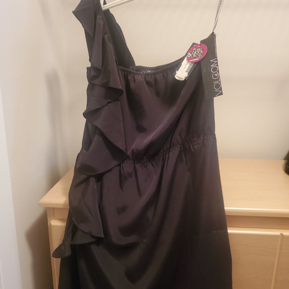 Volcom black dress